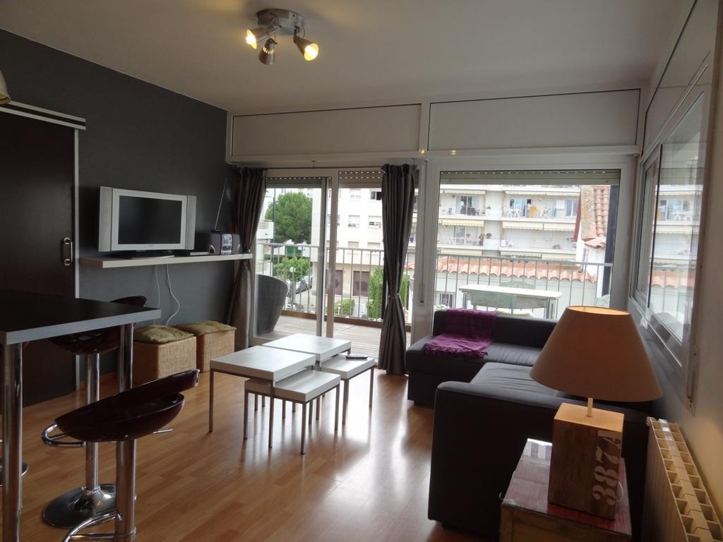 Ciruela Apart Apartment Ситжес Стая снимка